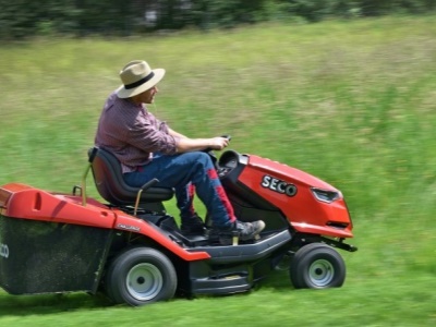 Zahradní traktor Seco Challenge AJ + ZDARMA sklopný vozík NT-2